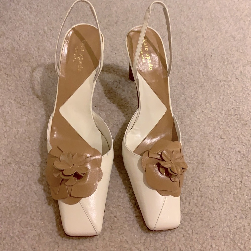 Kate spade white and tan sling back
